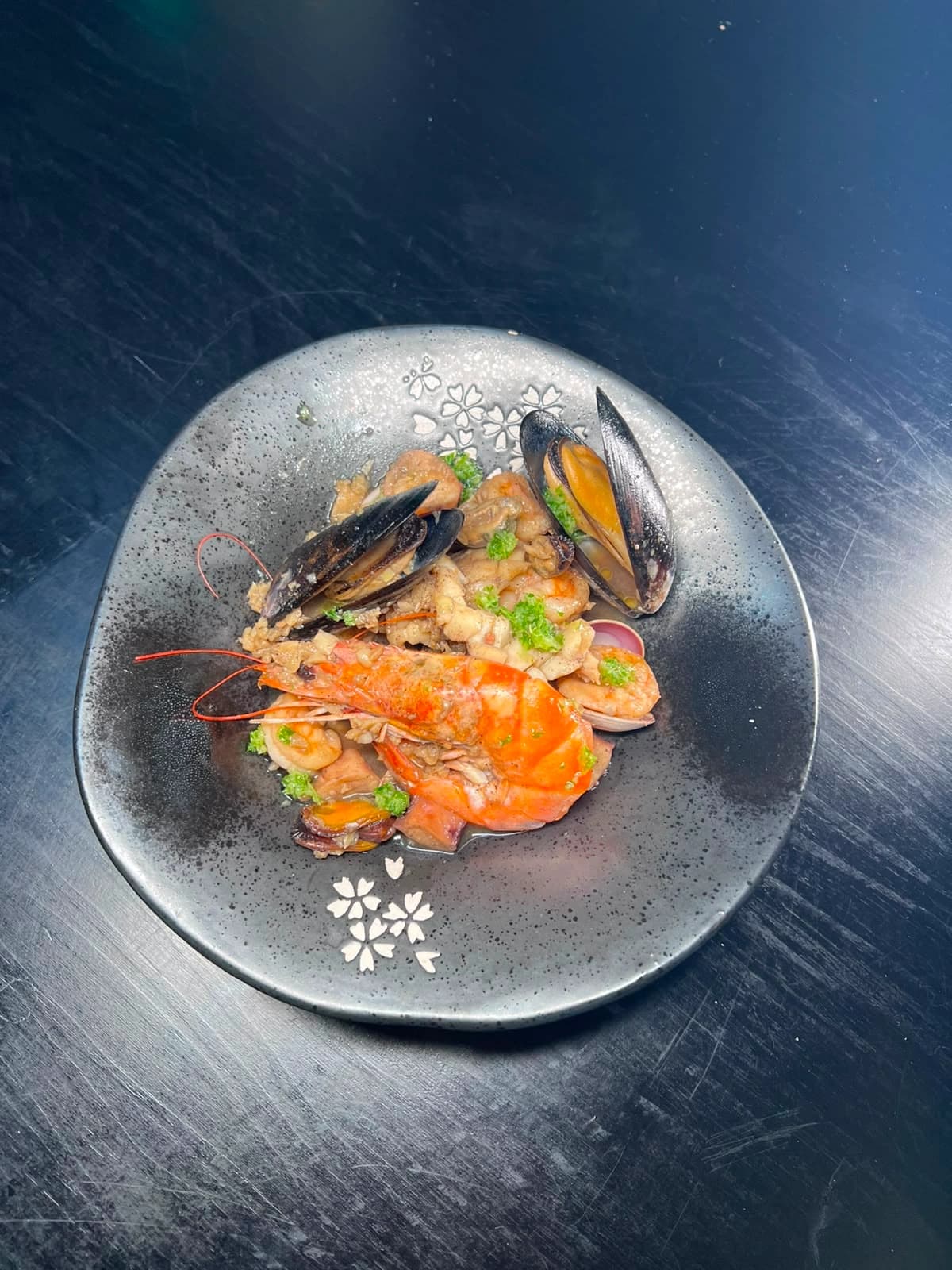 Mariscos al ajillo